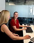 Was wünschst du dir, wenn du in einen neuen Job startest?
Im besten Fall ein Umfeld, in dem du dich direkt wohlfühlst....
